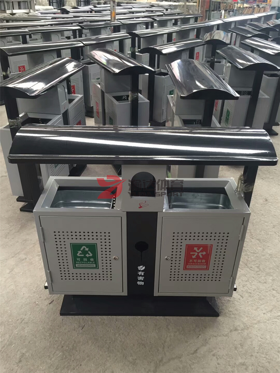 沖孔型垃圾桶生產(chǎn)車間.jpg